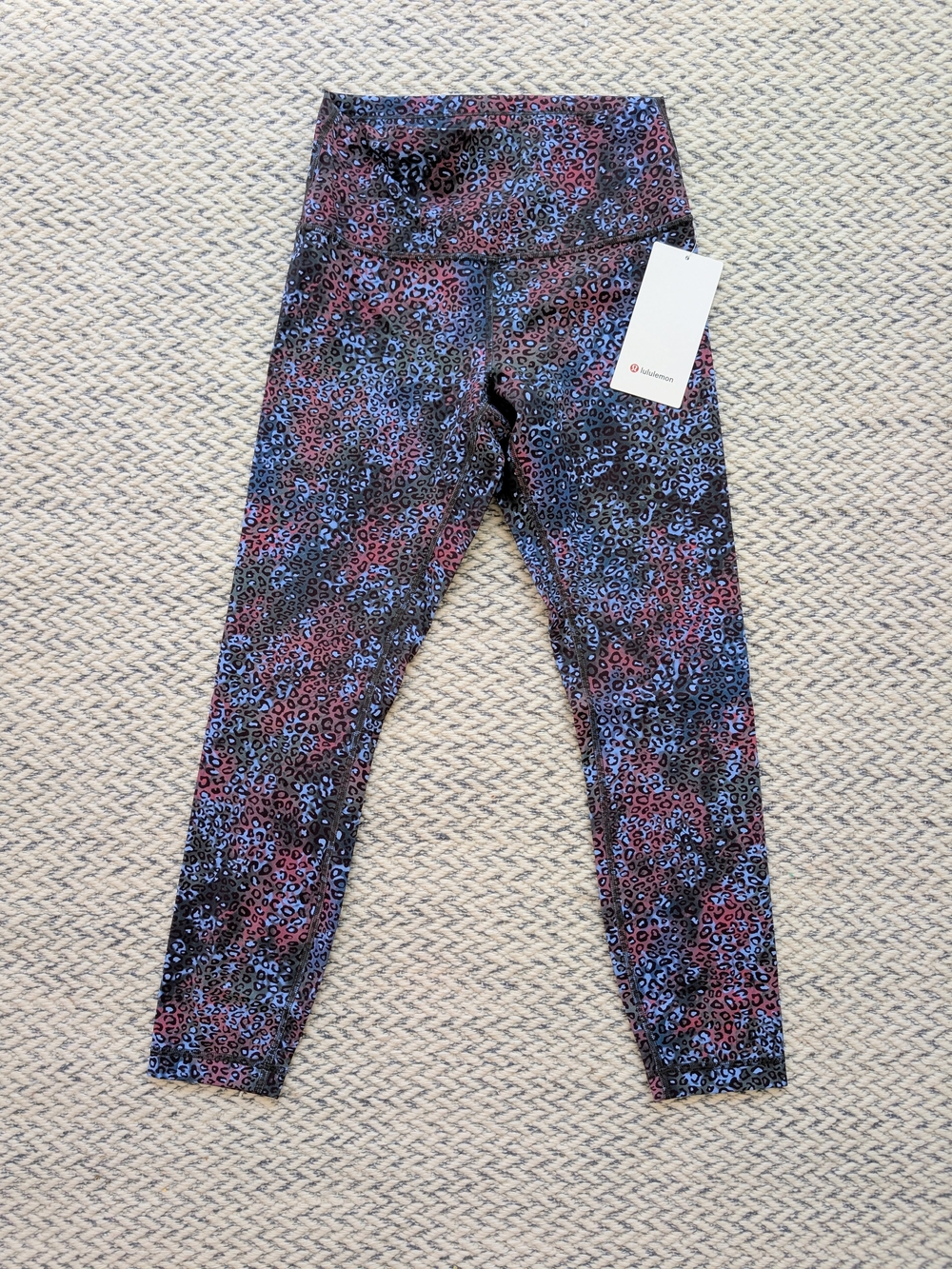 Lululemon Wunder Train HR Tight 25" Size 8